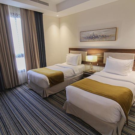 Friesian Hotel Suites Джеда Екстериор снимка