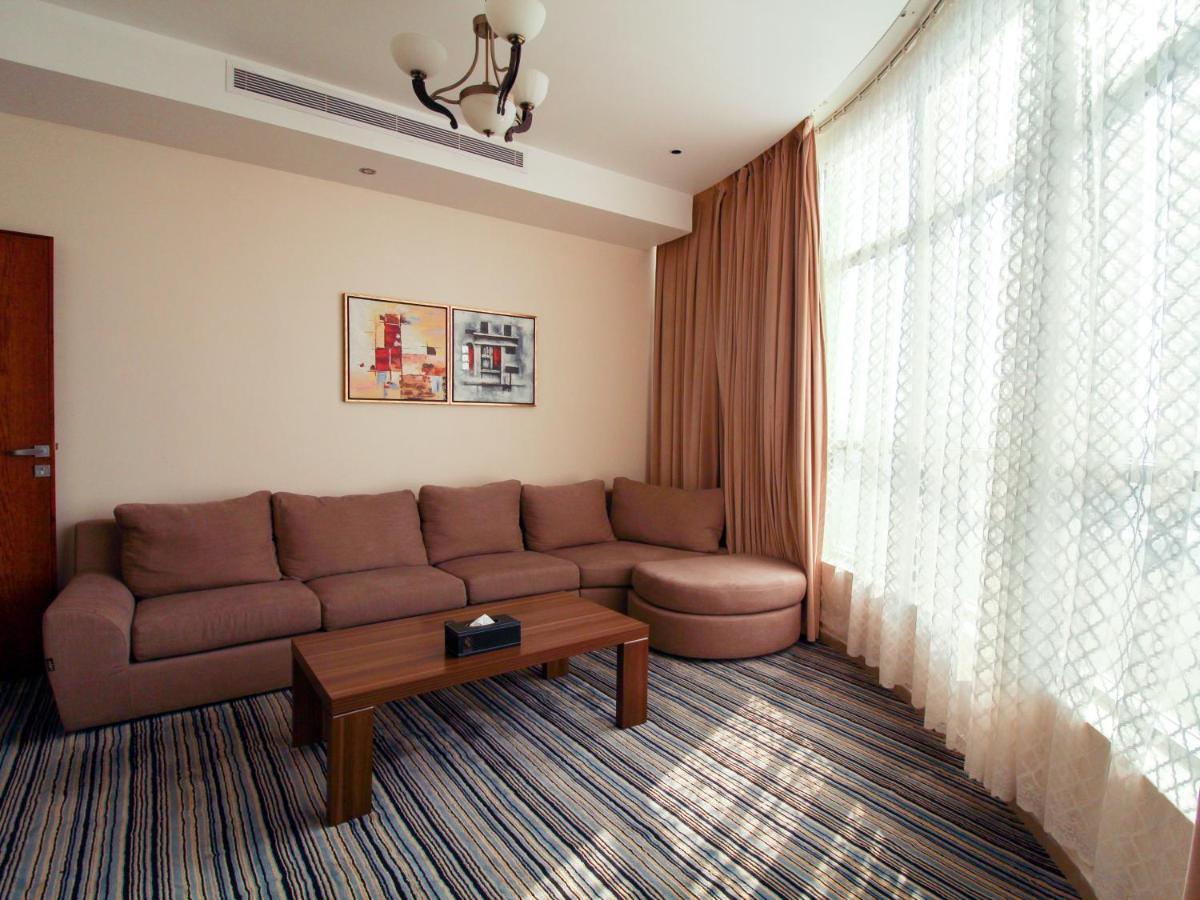 Friesian Hotel Suites Джеда Екстериор снимка