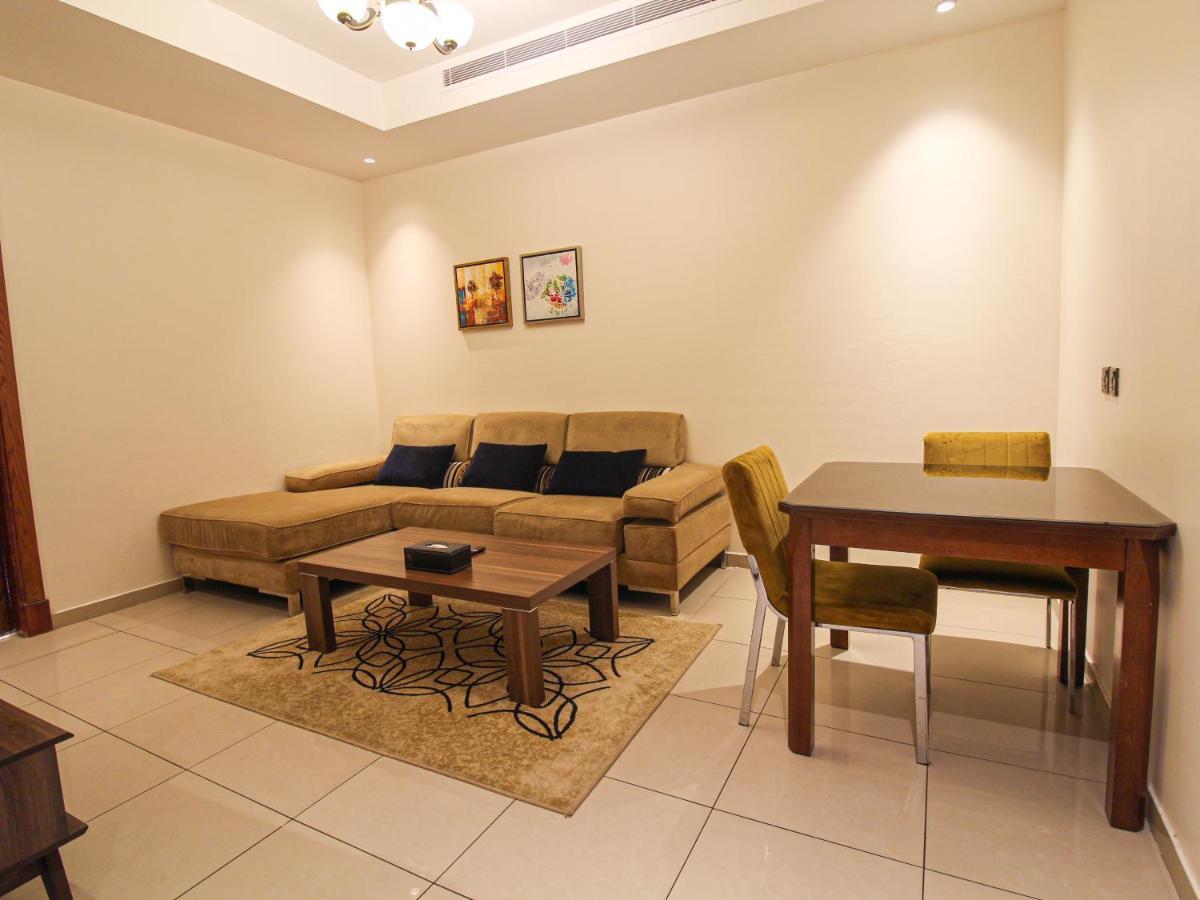 Friesian Hotel Suites Джеда Екстериор снимка