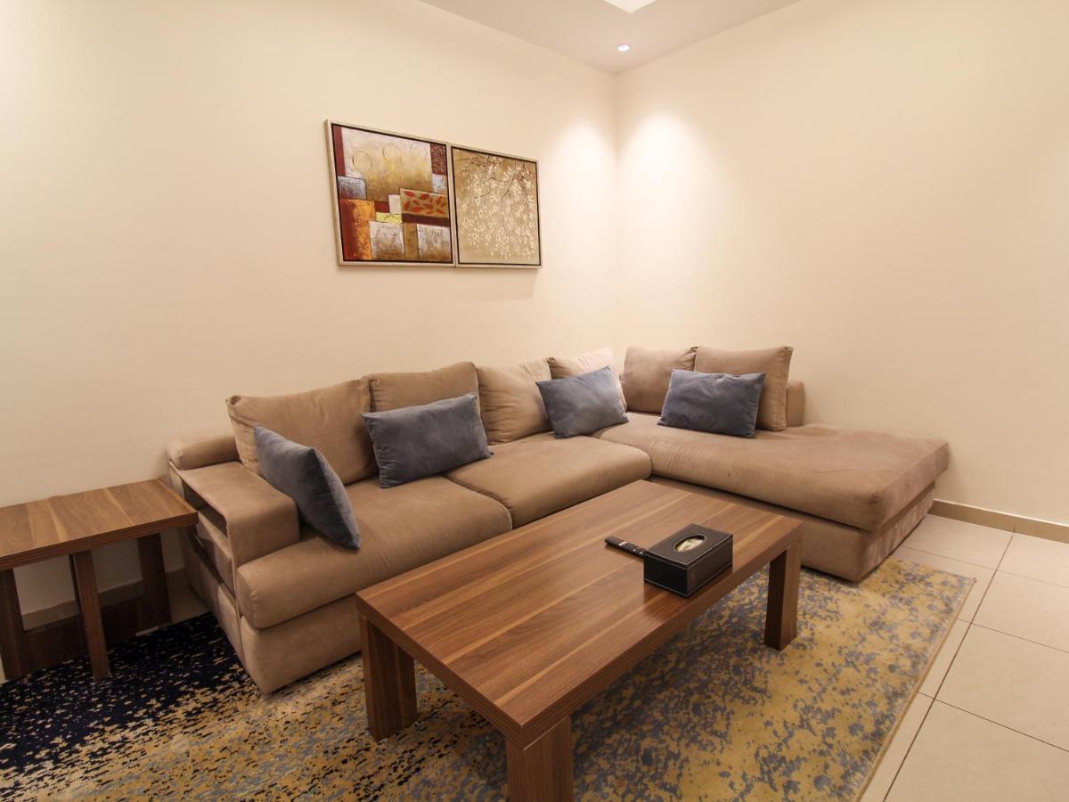 Friesian Hotel Suites Джеда Екстериор снимка