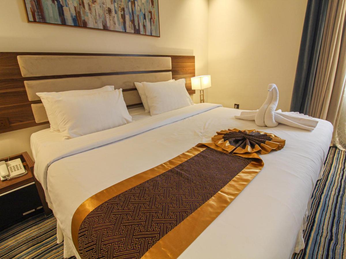 Friesian Hotel Suites Джеда Екстериор снимка