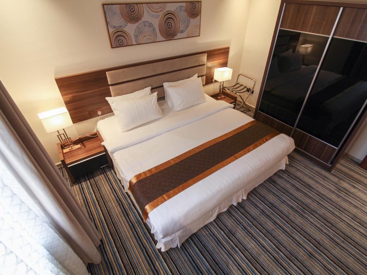 Friesian Hotel Suites Джеда Екстериор снимка