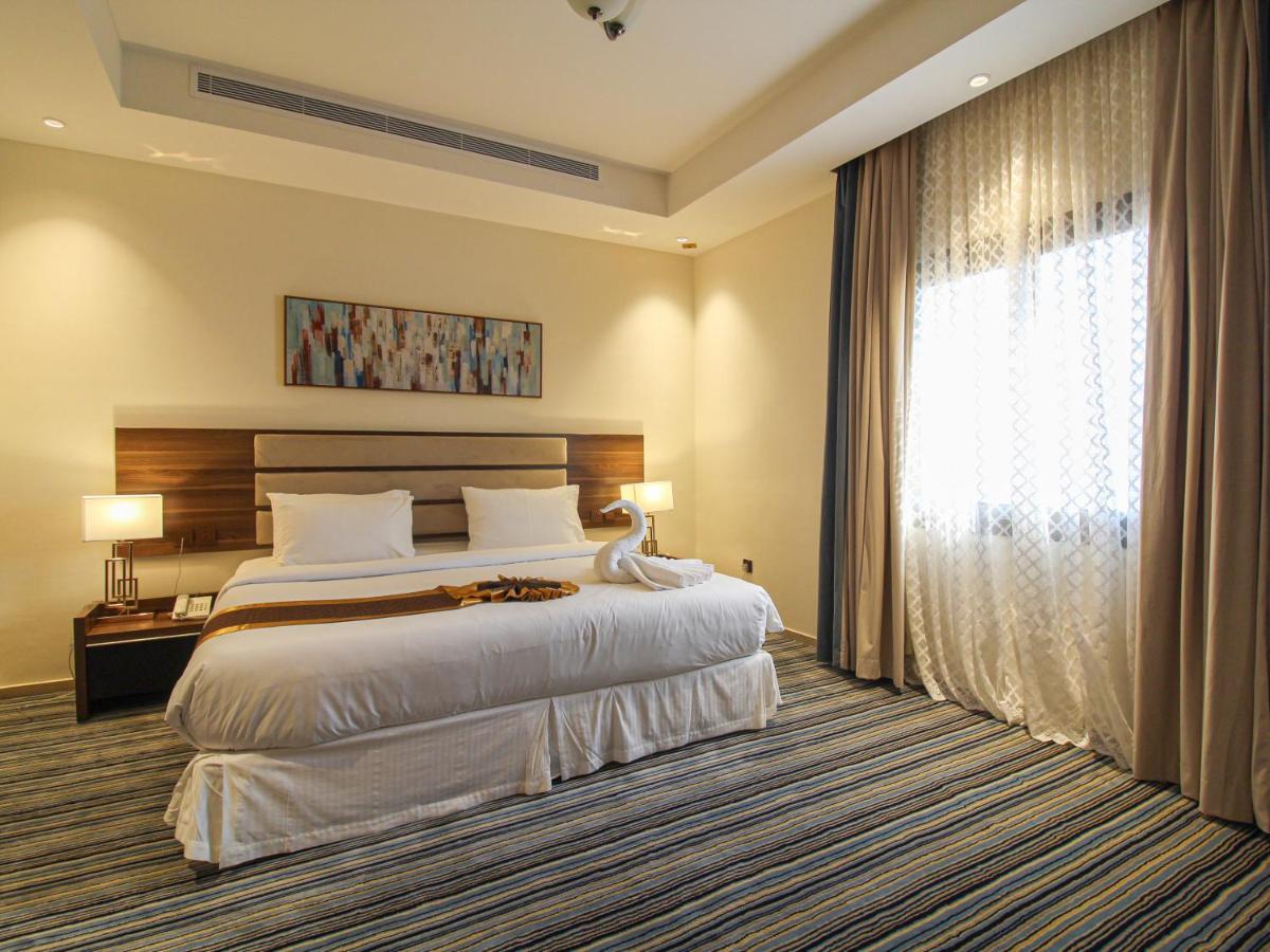 Friesian Hotel Suites Джеда Екстериор снимка