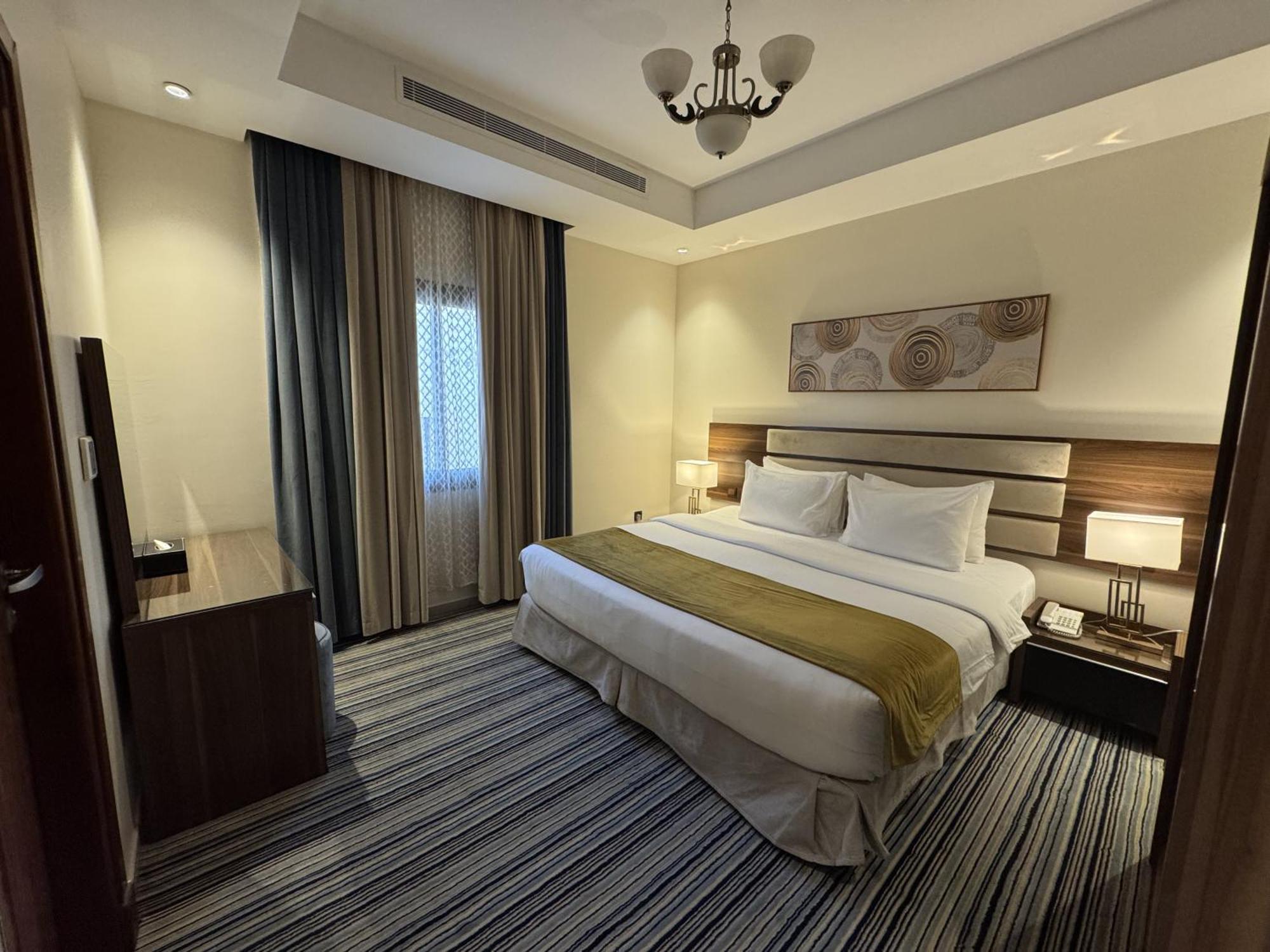 Friesian Hotel Suites Джеда Екстериор снимка