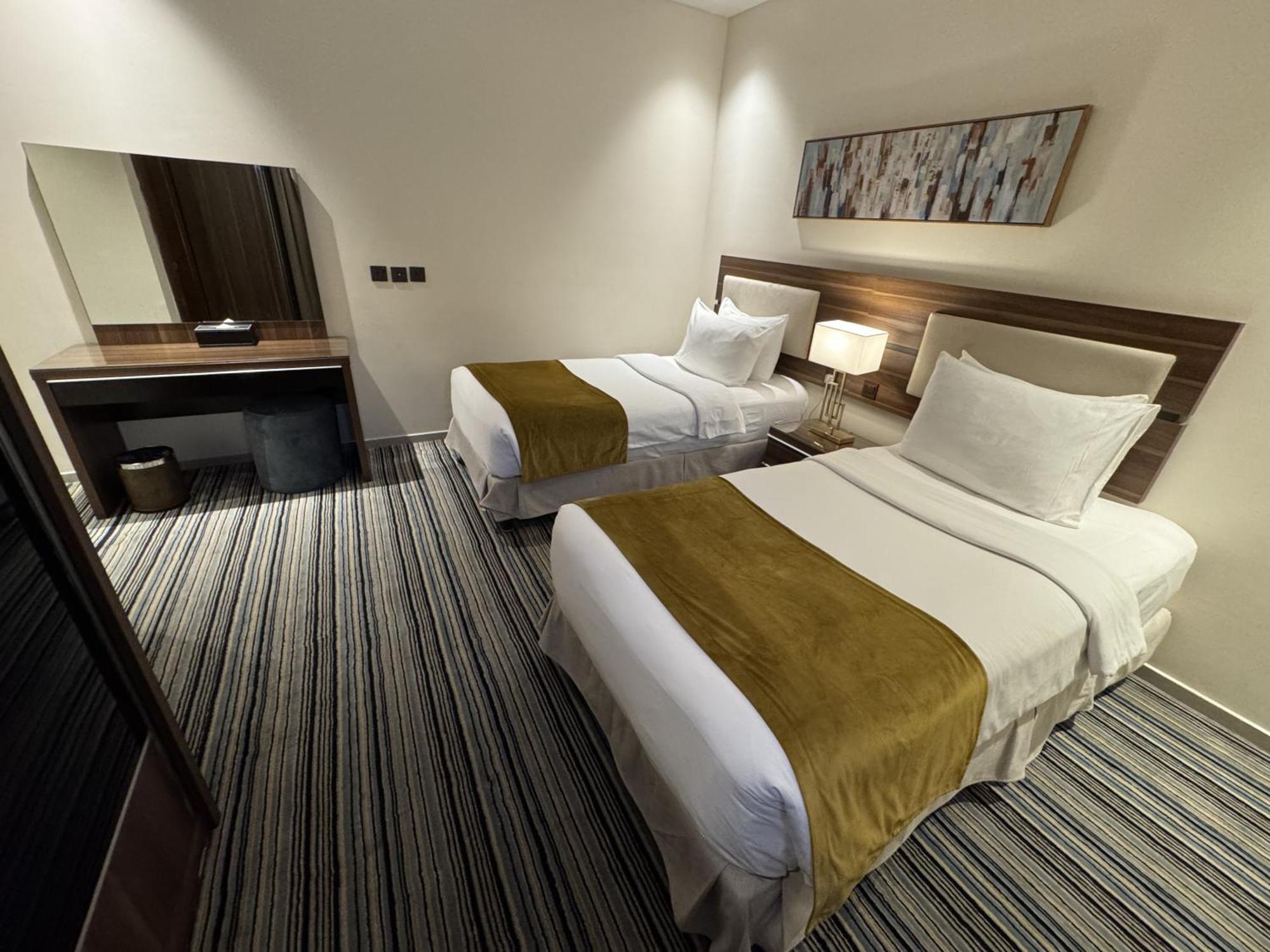 Friesian Hotel Suites Джеда Екстериор снимка
